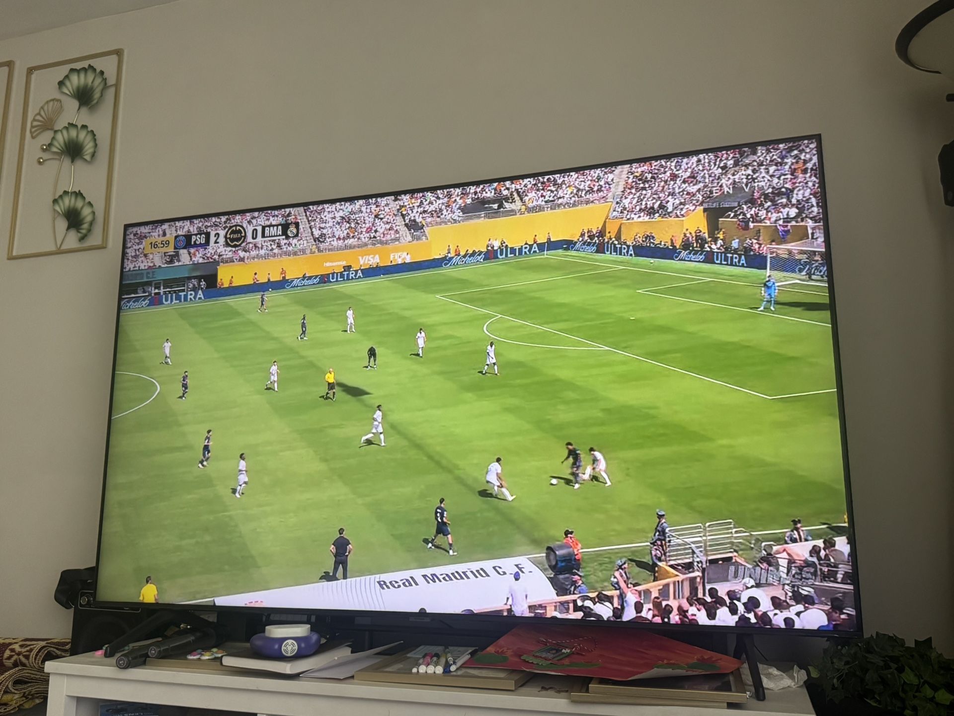 75" Crystal UHD Samsung 4K Smart TV