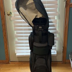 Pre Owned Woman’s Mizuno Golf Clubs With MacGregor Dark Green Covered Golf Bag