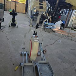 Schwinn 420 Elliptical