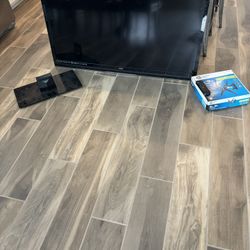 55inch Vizio With Tv Mount And Stand