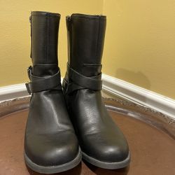 Women’s Guess boots