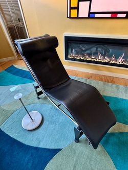 Iconic Le Corbusier LC4 Chaise Lounge
