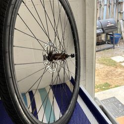 QUANDO BIKE WHEELS AND VITTORIA RANDONNEUR TIRES 40-622 700x38c