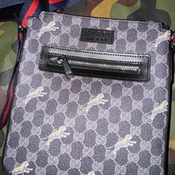 Gray Gucci monogram canvas messenger Bag