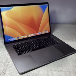 MacBook Pro 15” 2018 i7 16gb Ram 500gb