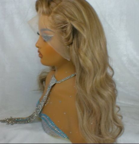 ✨18 In Layered Pecan Blonde Dimensional Lace Wig w/Large Parting Area ✨
