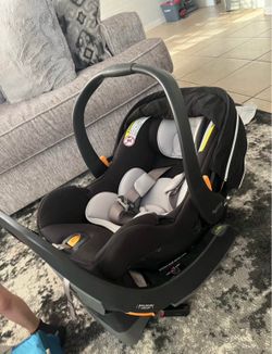 Chicco KeyFit ClearTex infant carseat - black