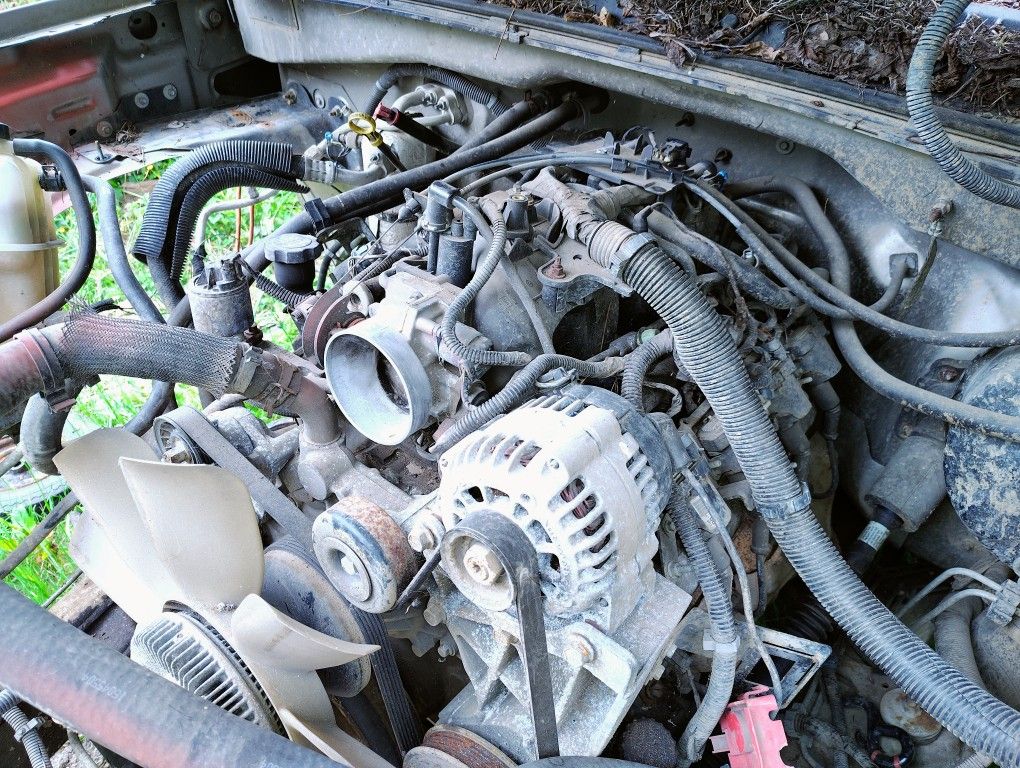 Chevy 4.8L V8 Engine