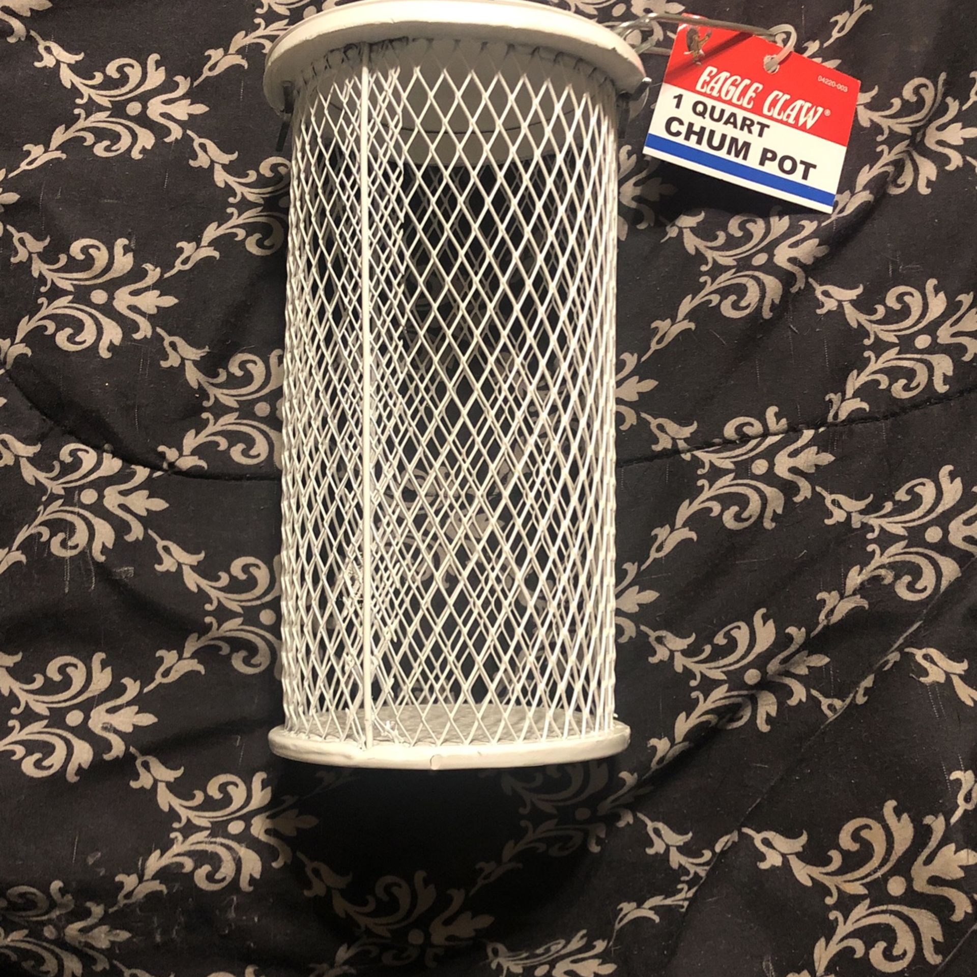 Eagle Claw 1 Quart Chum Pot