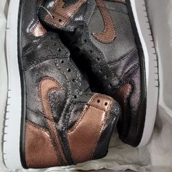 Jordan 1 "Fearless Metallic Rose Gold" 10W