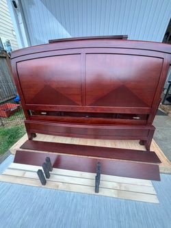 Solid Mahogany/Cherry King Bedroom Set – 4 Piece – Bed, 2 Nightstands & Chest