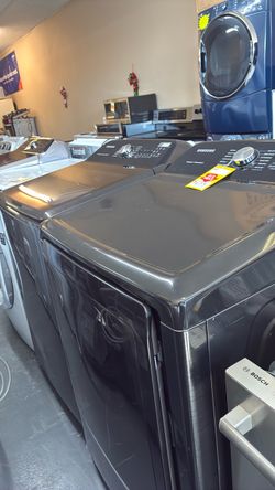 Like new Samsung washer and gas dryer set top loader