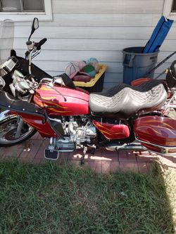 Classic vintage 77 Honda Gold Wing 1000