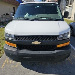 2019 Chevrolet Express 2500