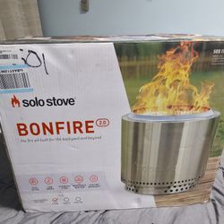 🔥 Solo Stove Bonfire + Stand (19.5”) – BRAND NEW in Box – Stainless Steel 🔥