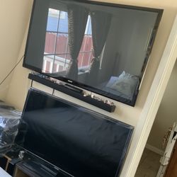 51in and 42in Tv For Parts