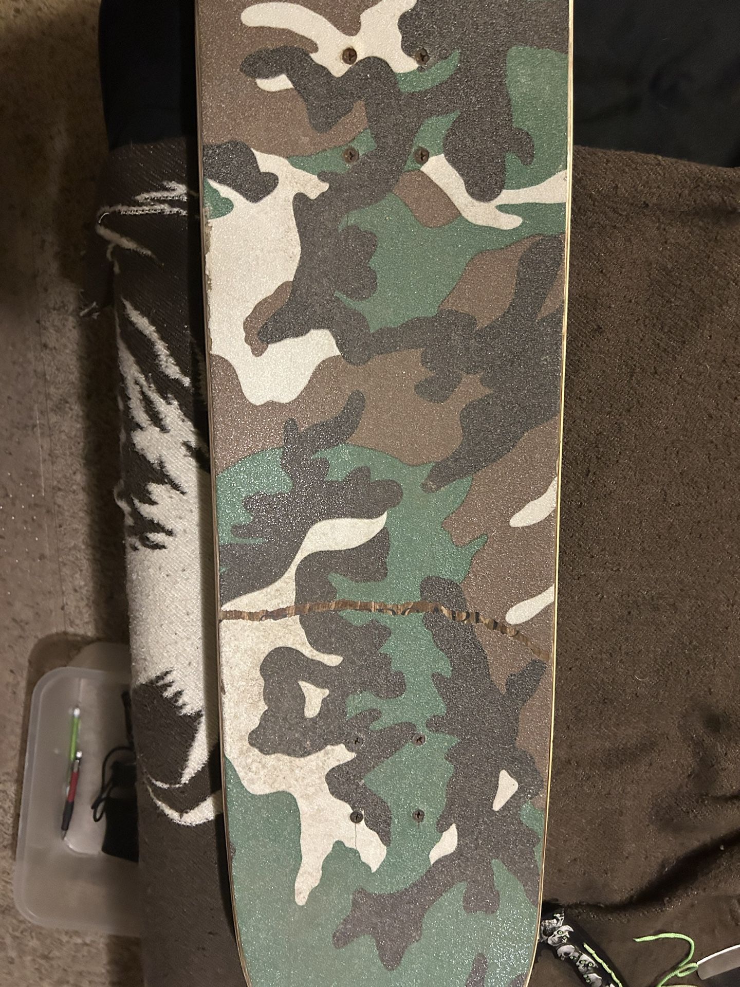 skateboard