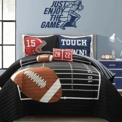 New 5 Piece Queen Bed Set