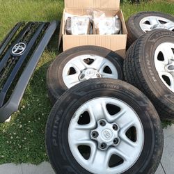 Tundra Parts (Wheels, Grill, Headlight Lens)