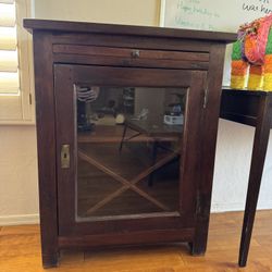 Wine Cabinet 