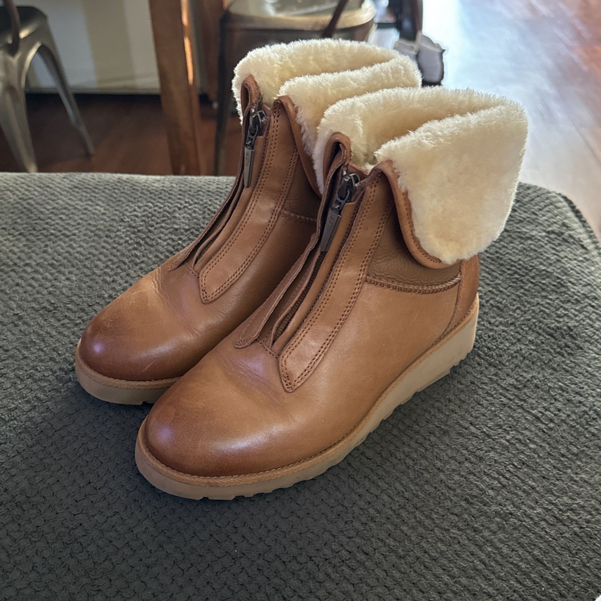 UGG Boots Tan Size 6