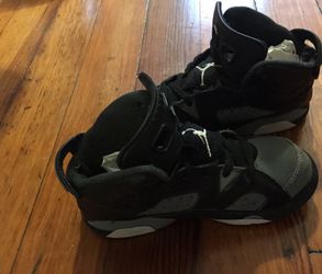 Jordan Retro 6 Little Boys Size:12