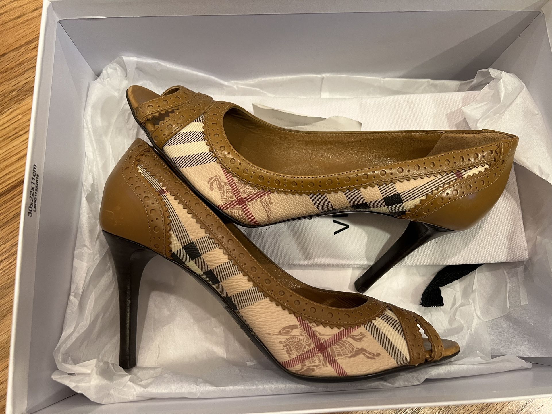Burberry Woman Shoes