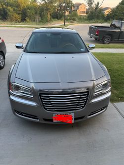 2014 Chrysler 300C luxury