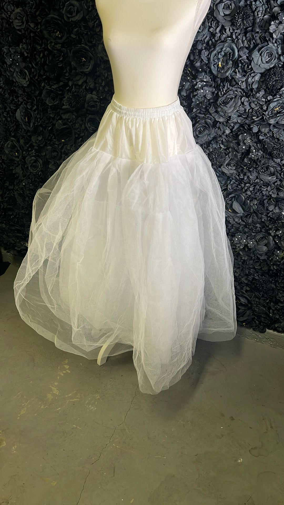 White New petticoat As an qqq