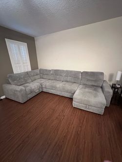 6 pc. Meriwether Power Slider Sectional