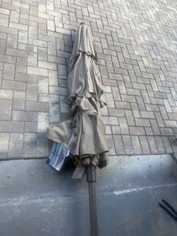 11ft Ventilated Umbrella Sunbrella (never Used) 