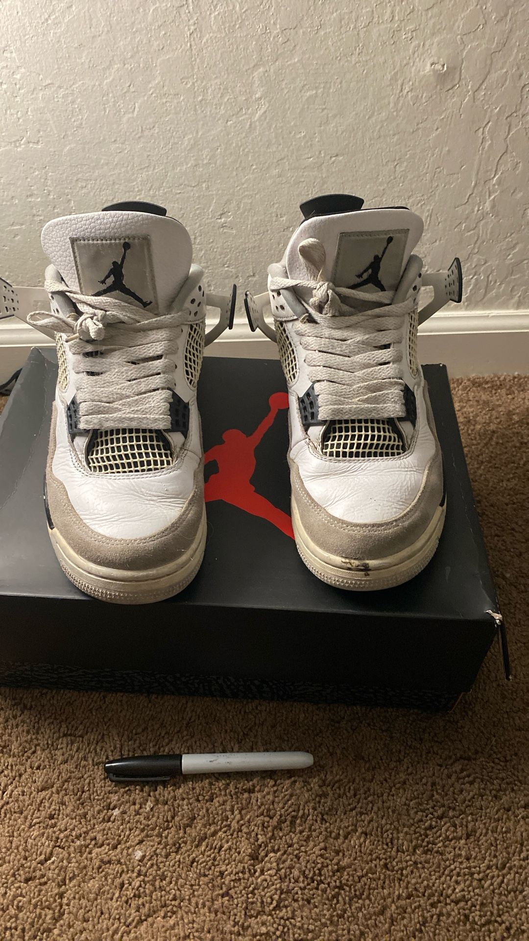 Jordan 4 Military