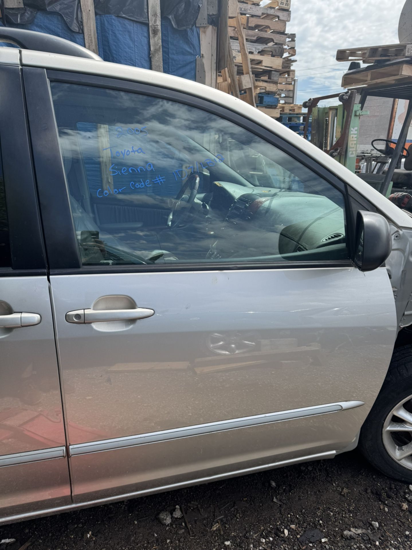 Passenger Side Door 2005 Toyota Sienna