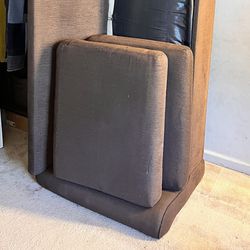 Brown Bob’s Furniture Pull Out Sofa Bed/Couch (Full)