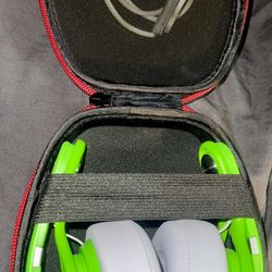 Beats 🎧 Mixr Neon Green Wired Headphones 
