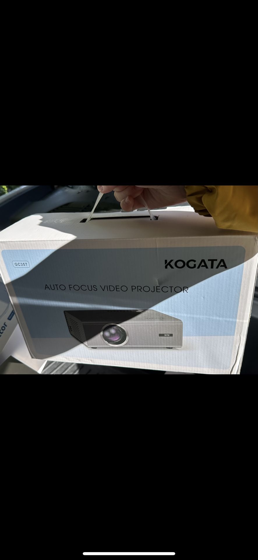 5G WiFi Bluetooth Projector Native 1080P Outdoor Movie Projector with 350