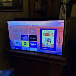 Hisense Roku 40” smart tv