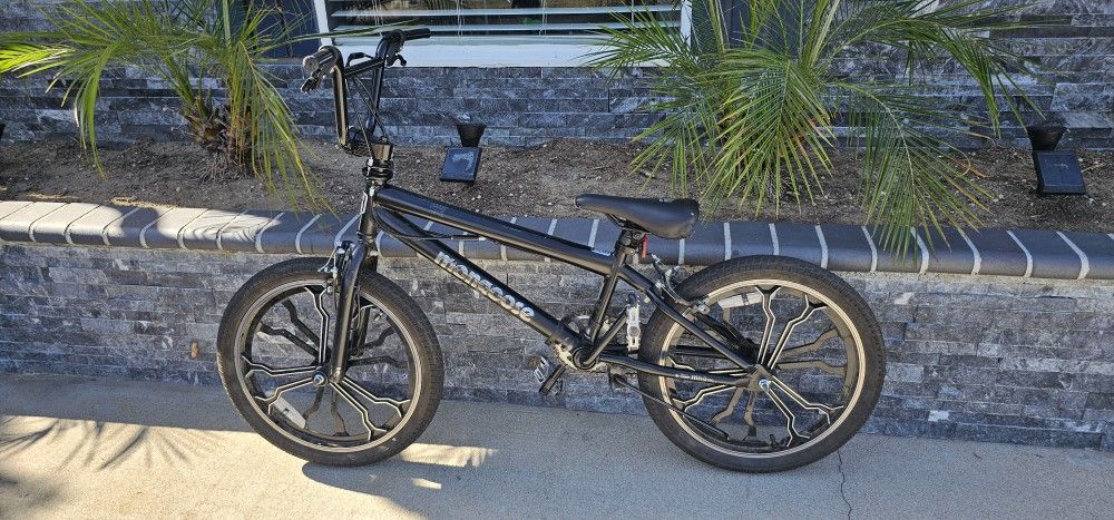 Mongoose Bmx 20 Inch