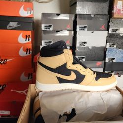 Air Jordan 1retro Hi OG Heirloom 