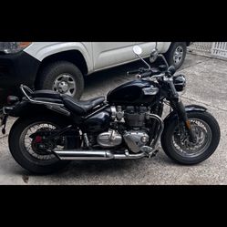 Triumph Speedmaster 1200 cc Motorcycle 