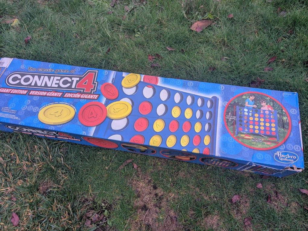 Giant Connect 4 Yard Game