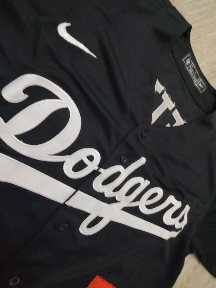 Dodgers Jersey New Mookie Betts Jersey for Sale in La Mirada, CA - OfferUp