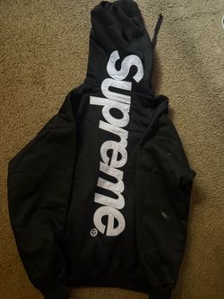 Supreme hoodie medium