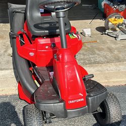 R110 Craftsman Riding Lawn Mower with Bagger
