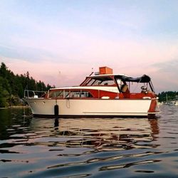 Wooden Boat 35 ft YOUNGQUIST Cabin Cruiser 