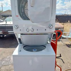 All Electric GE  Washer And Dryer Stackable 