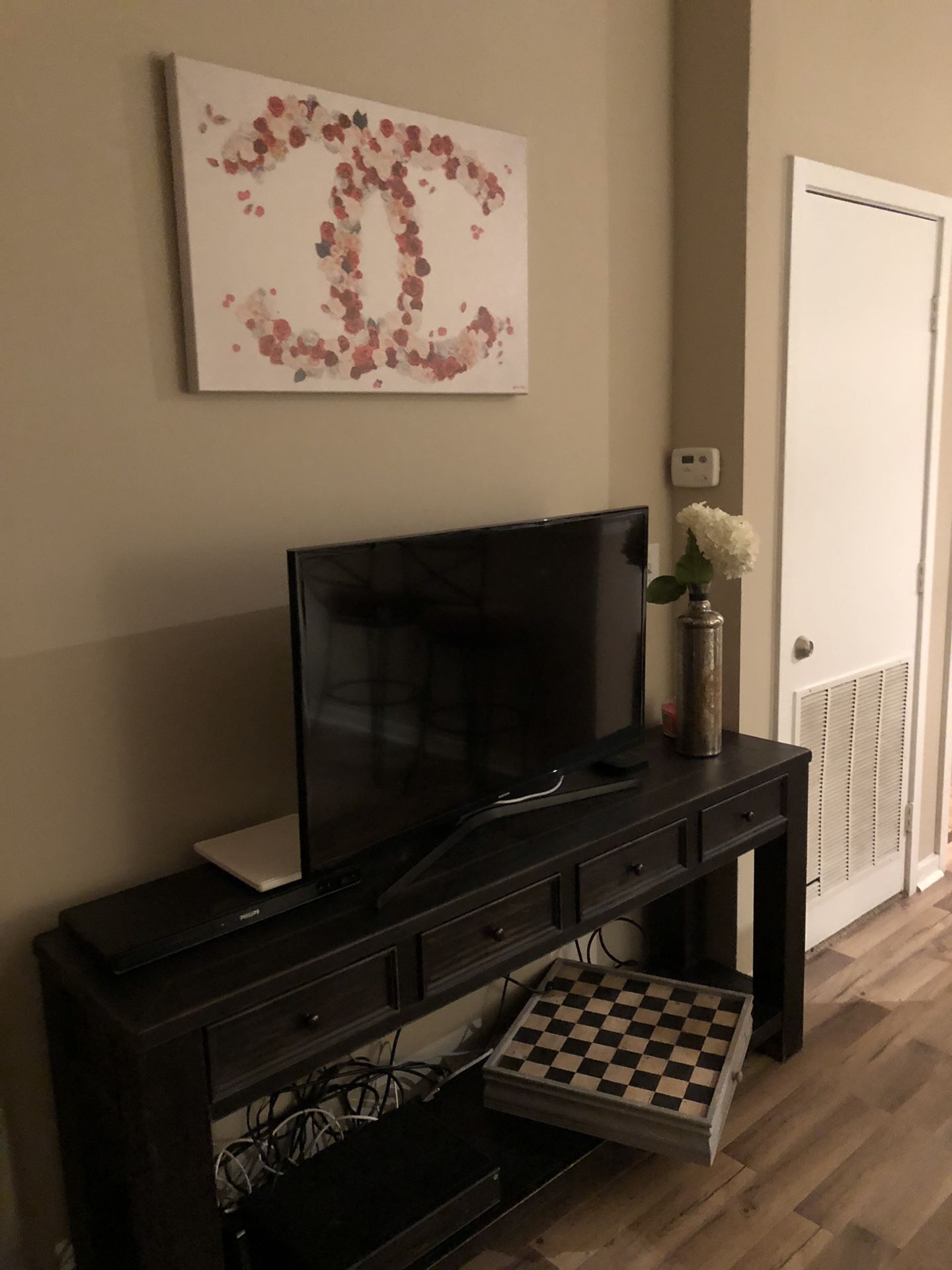 Media Table/ TV Entertainment Stand