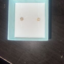 0.25 Ct Diamond Earrings 