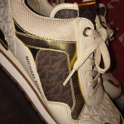 Michael Kors Maddy Two Tone 