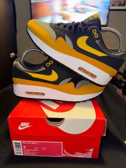 Nike Air Max 1 “Dark Sulfur” Size 7M/8.5W